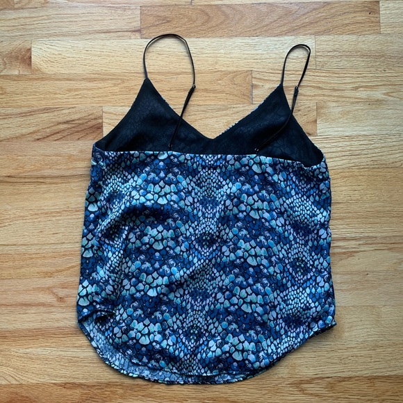 Top - Picture 2 of 2